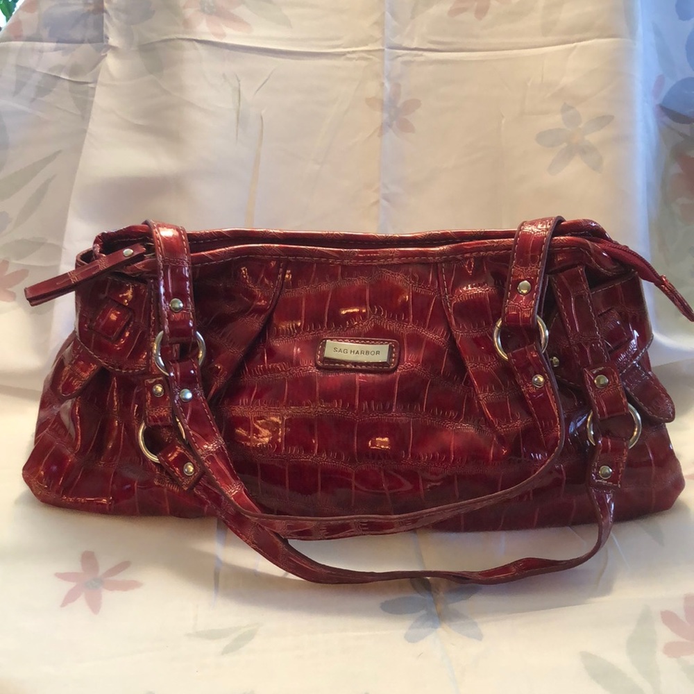 Vintage Sag Harbor Faux Croc Patent Leather Bag Red 13.5x4” - 8.5” drop